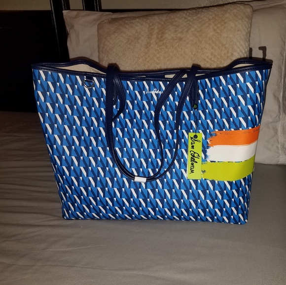 Sam Edelman Handbags - Sam Edelman Isalyn Printed Tote